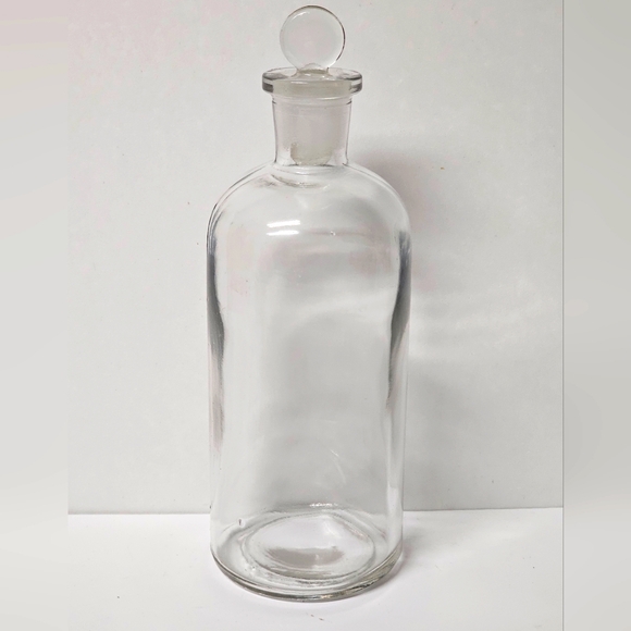 Antique Apothecary Chemist Bottle from 1910 - Picture 1 of 5